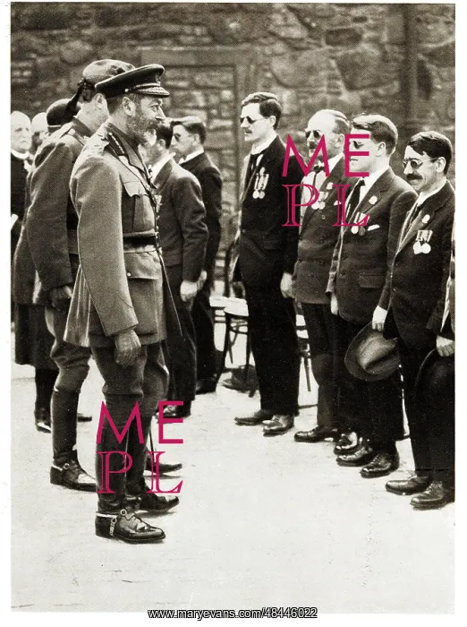 : King George V with blinded war veterans, Edinburgh : King George V with blinded war veterans, Edinburgh