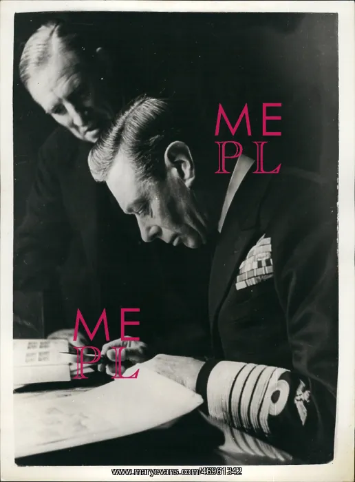 : King George VI chooses design for new statue : King George VI chooses design for new statue