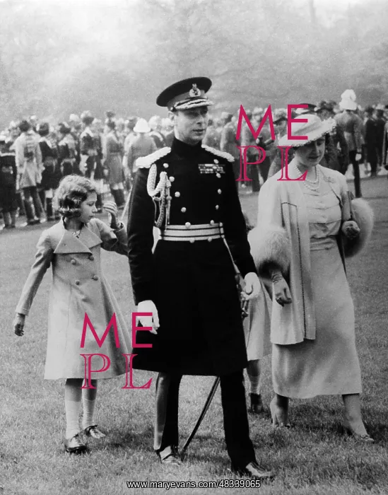 : King George VI, Queen Elizabeth and her daughters : King George VI, Queen Elizabeth and her daughters