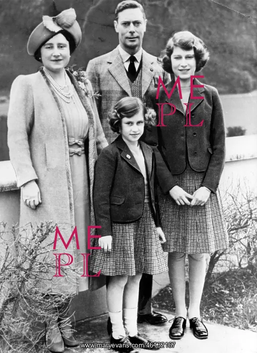 : King George VI and Royal Family group : King George VI and Royal Family group
