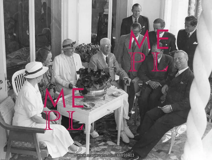 : KING GUSTAV & GUESTS : KING GUSTAV & GUESTS