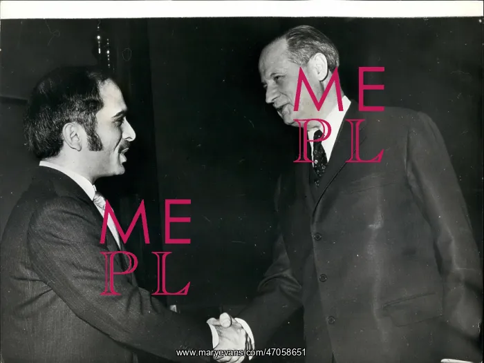 : King Hussein of Jordan and Gunnar Jarring, UN envoy : King Hussein of Jordan and Gunnar Jarring, UN envoy