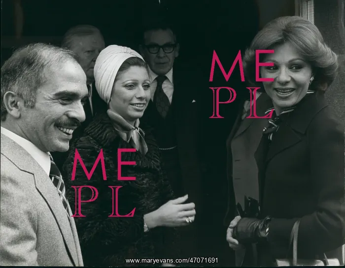 : King Hussein and Queen Alia with Empress Farah : King Hussein and Queen Alia with Empress Farah