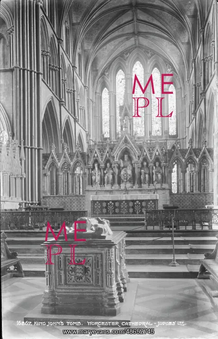 : King John's Tomb at Worcester Cathedral : King John's Tomb at Worcester Cathedral