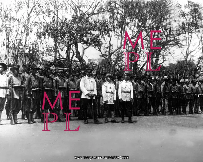 : King Njoya of Bamum, 1900s : King Njoya of Bamum, 1900s