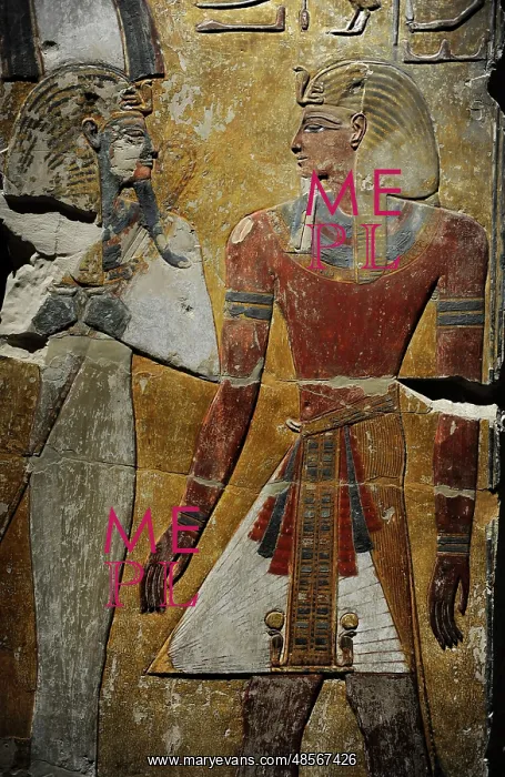 : King Seti I in front of the God Osiris. Fragment of a pillar : King Seti I in front of the God Osiris. Fragment of a pillar