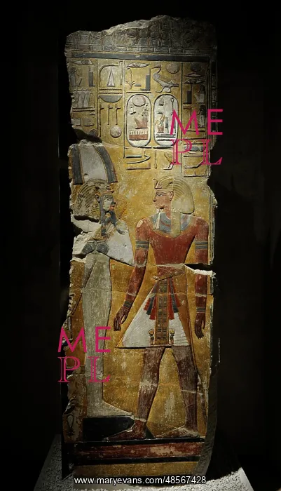 : King Seti I in front of the God Osiris. Fragment of a pillar : King Seti I in front of the God Osiris. Fragment of a pillar
