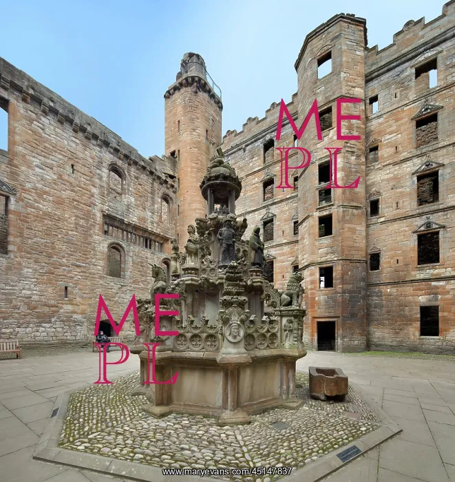 : King's fountain, Linlithgow Palace, West Lothian, Scotland : King's fountain, Linlithgow Palace, West Lothian, Scotland