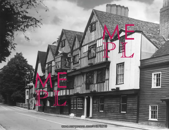 : KING'S HEAD, CHIGWELL : KING'S HEAD, CHIGWELL