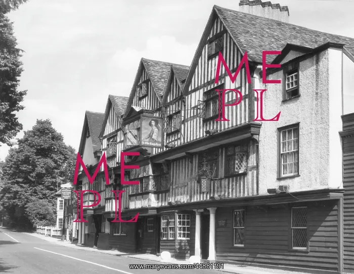 : KING'S HEAD, CHIGWELL : KING'S HEAD, CHIGWELL