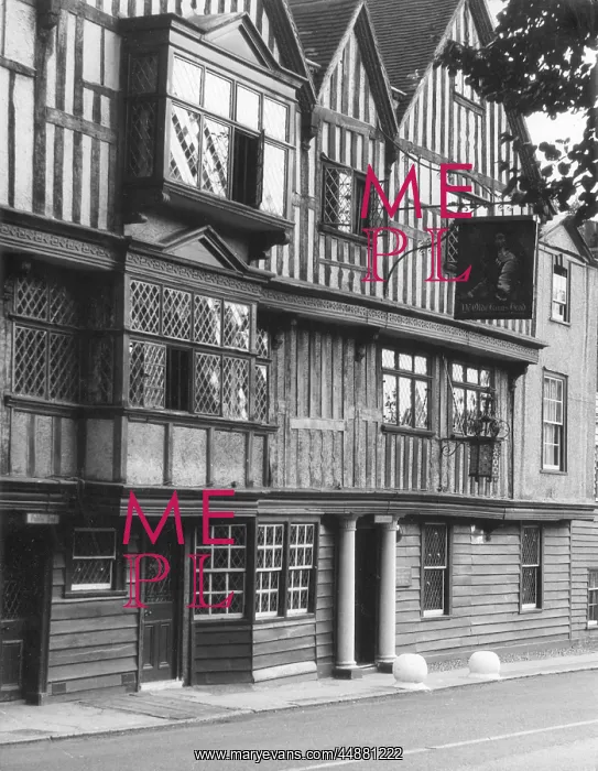 : KING'S HEAD, CHIGWELL : KING'S HEAD, CHIGWELL