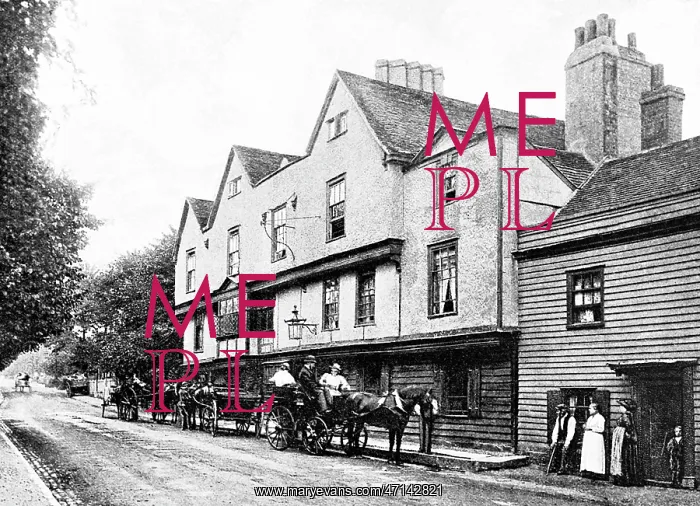  : The Kings Head, Chigwell early 1900's