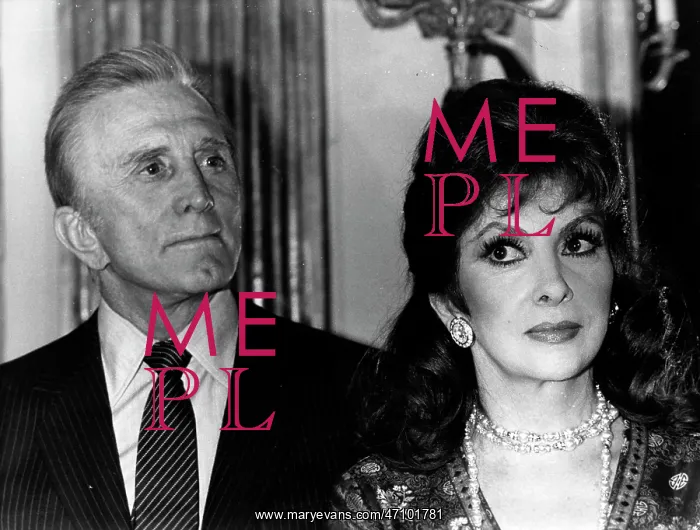 : Kirk Douglas and Gina Lollobrigida : Kirk Douglas and Gina Lollobrigida