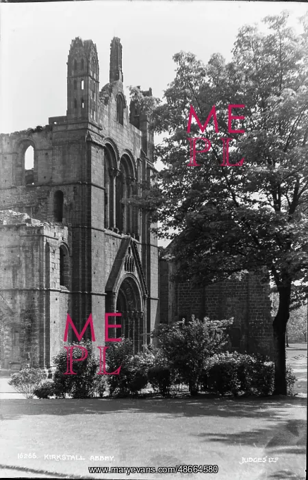 : Kirkstall Abbey : Kirkstall Abbey