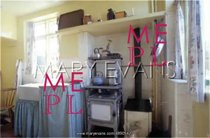 : KITCHEN 1930S / 1940S : KITCHEN 1930S / 1940S