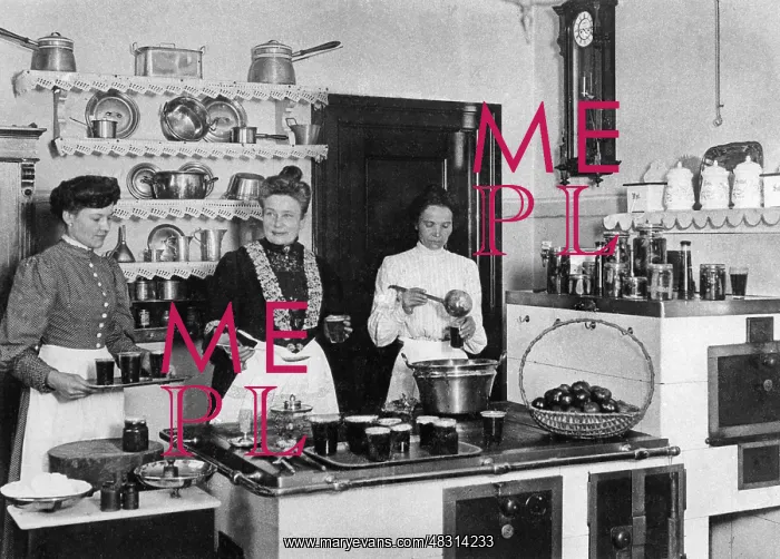 : Kitchen in an upper middle-class household, around 1900 : Kitchen in an upper middle-class household, around 1900
