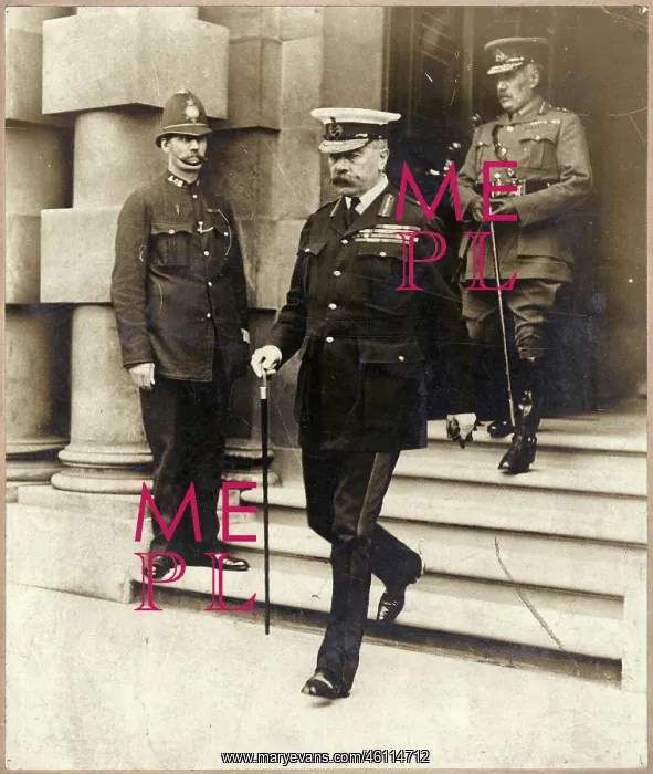 : Kitchener as war minister: one of his last public acts, 1916 : Kitchener as war minister: one of his last public acts, 1916