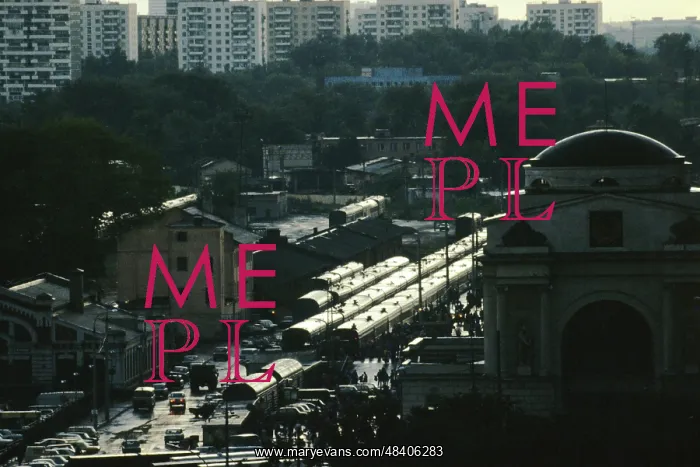 : Kiyevsky railway terminal in Moscow, 1993 : Kiyevsky railway terminal in Moscow, 1993