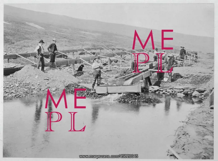 : Klondike - Sluicing 1900 : Klondike - Sluicing 1900