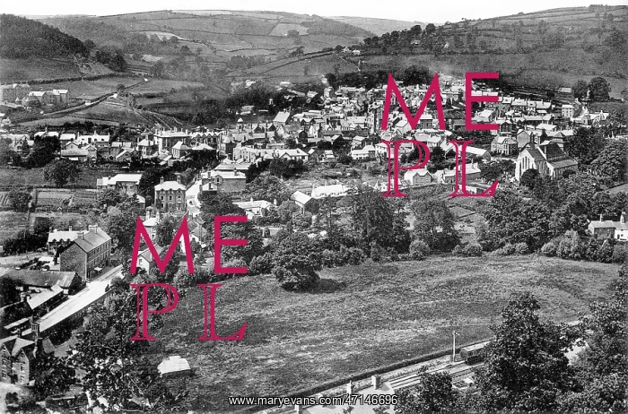  : Knighton from Kinsley Hill