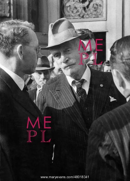 : Knut Hamsun at the 2nd International Journalist Congress in : Knut Hamsun at the 2nd International Journalist Congress in