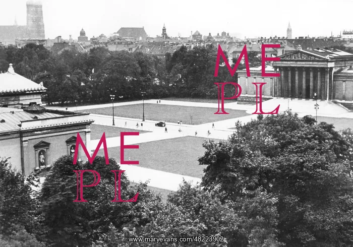 : The Koenigsplatz (King`s Square) in Munich before 1933 : The Koenigsplatz (King`s Square) in Munich before 1933