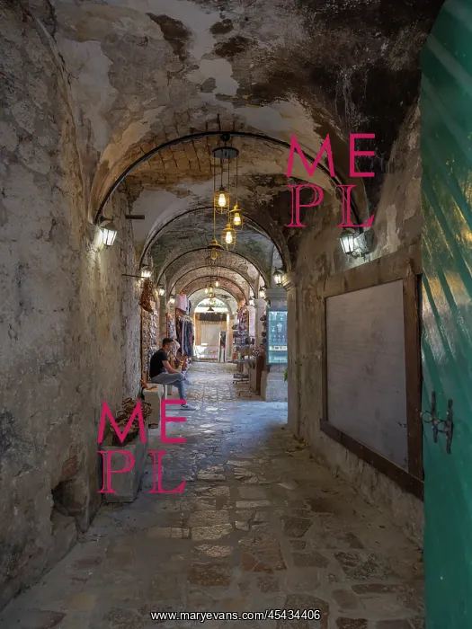: Kotor Bazaar, Kotor, Montenegro : Kotor Bazaar, Kotor, Montenegro