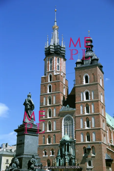 : Krakow, church of mary and Adam - Mickiewicz - statue : Krakow, church of mary and Adam - Mickiewicz - statue