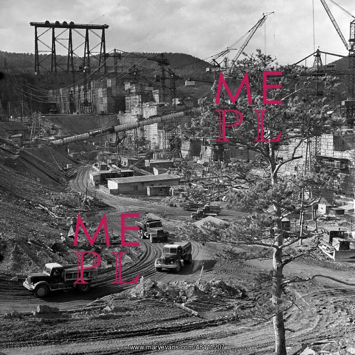 : Krasnoyarsk Hydroelectric Power Station under construction : Krasnoyarsk Hydroelectric Power Station under construction