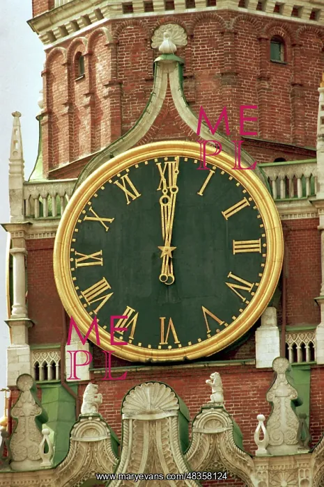 : Kremlin Clock on Spasskaya Tower of Moscow Kremlin, 1996 : Kremlin Clock on Spasskaya Tower of Moscow Kremlin, 1996