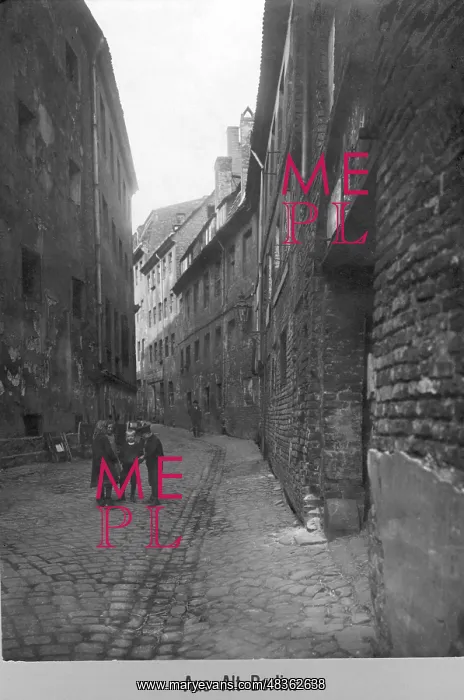 : At the Krogel in Berlin, 1919 : At the Krogel in Berlin, 1919
