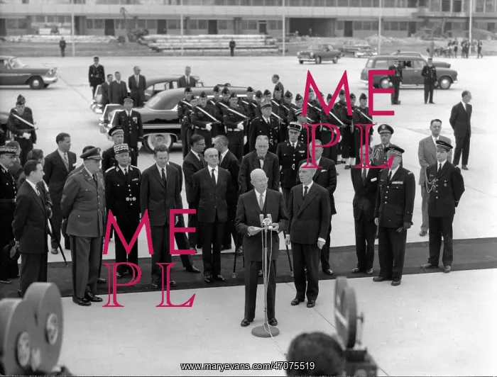 : Kruschev. KRUSCHEV : Kruschev. KRUSCHEV