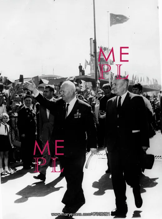 : Kruschev. KRUSCHEV : Kruschev. KRUSCHEV