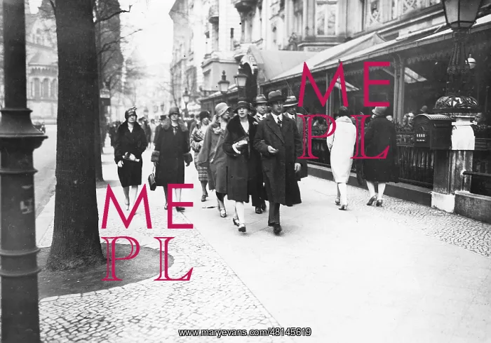 : Kurfuerstendamm in Berlin, 1929 : Kurfuerstendamm in Berlin, 1929