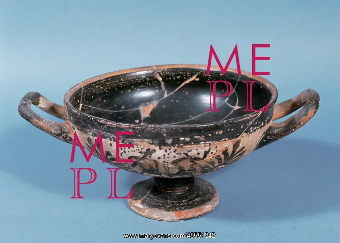  : Kylix. Black-figures. 5th century BC. Found in Ampurias. Catalonia. Spain