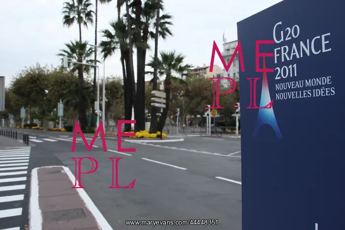 : La Croisette Closed Off : La Croisette Closed Off