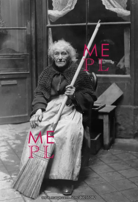 : La Doyenne : La Doyenne
