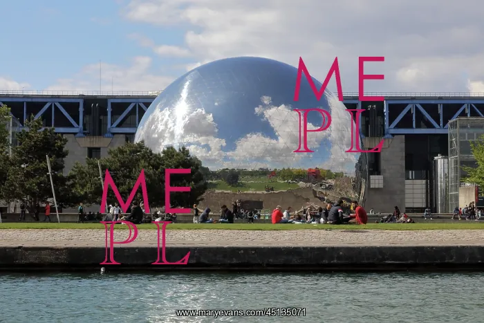 : La Geode, Cite des Sciences et de l'Industrie, Paris, France : La Geode, Cite des Sciences et de l'Industrie, Paris, France