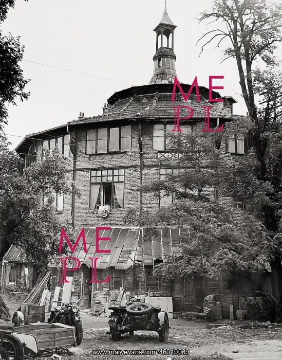 : La Ruche, where Marc Chagall once lived : La Ruche, where Marc Chagall once lived