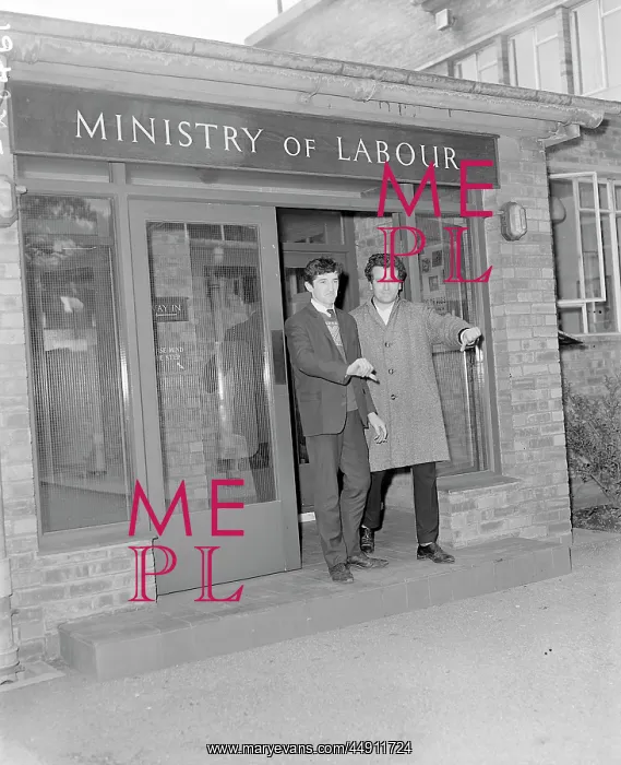 : Labour Exchange Story On the Lookout for Work, Erith : Labour Exchange Story On the Lookout for Work, Erith