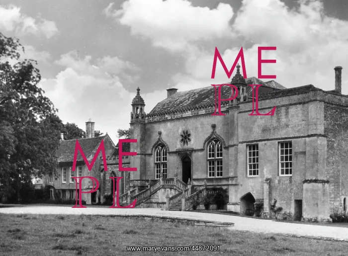  : LACOCK ABBEY