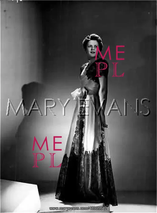 : LACY GOWN 1930S : LACY GOWN 1930S