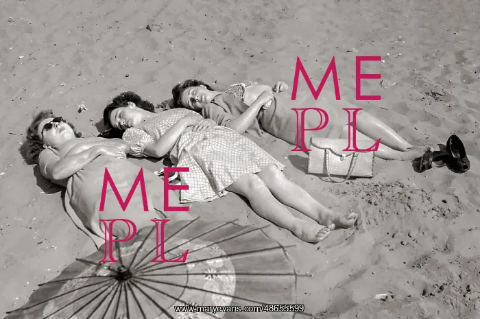 : Three ladies on beach : Three ladies on beach