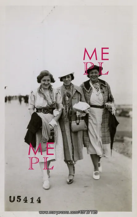 : Three ladies on their holiday in Margate : Three ladies on their holiday in Margate