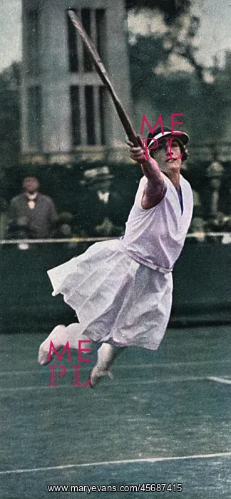 : Ladies Wimbledon, action shot : Ladies Wimbledon, action shot