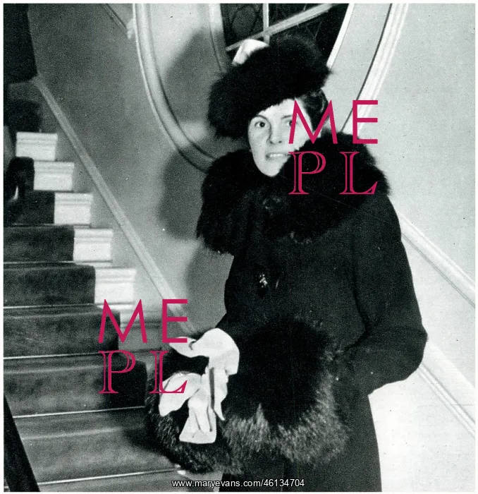 : Lady Alexandra Haig at Schiaparelli's : Lady Alexandra Haig at Schiaparelli's