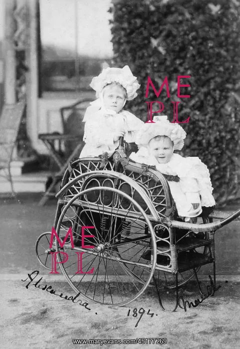 : Lady Alexandra and Maud Duff : Lady Alexandra and Maud Duff