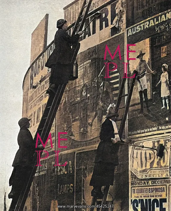 : Lady billposters, WW1 : Lady billposters, WW1