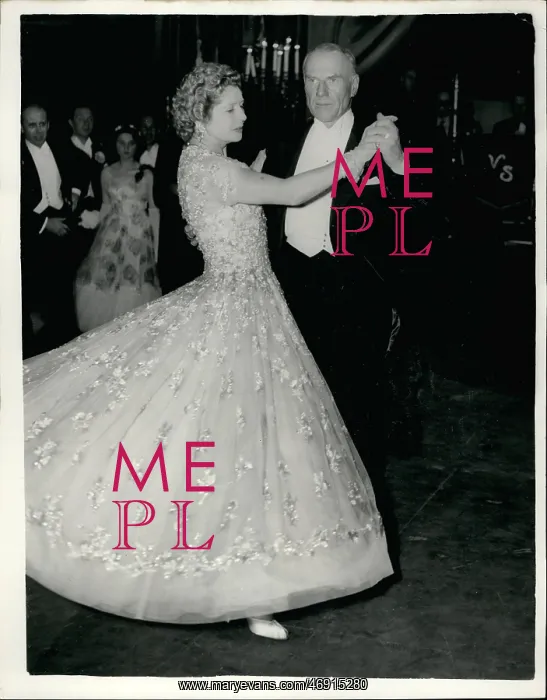 : Lady Docker and Victor Silvester dance at Lime Grove Studios : Lady Docker and Victor Silvester dance at Lime Grove Studios
