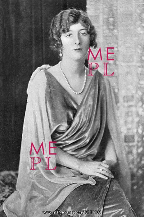 : Lady Idina Wallace : Lady Idina Wallace
